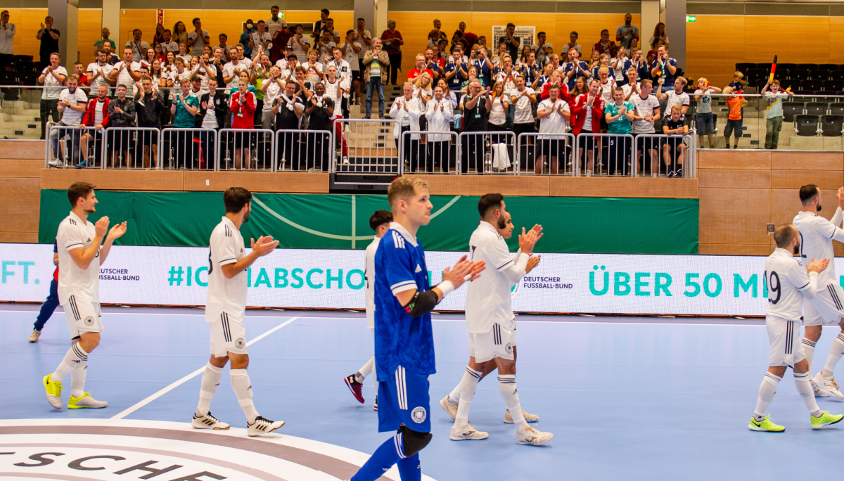 Deutsche Futsal-Nationalmannschaft mit zwei Siegen gegen Wales in Düsseldorf