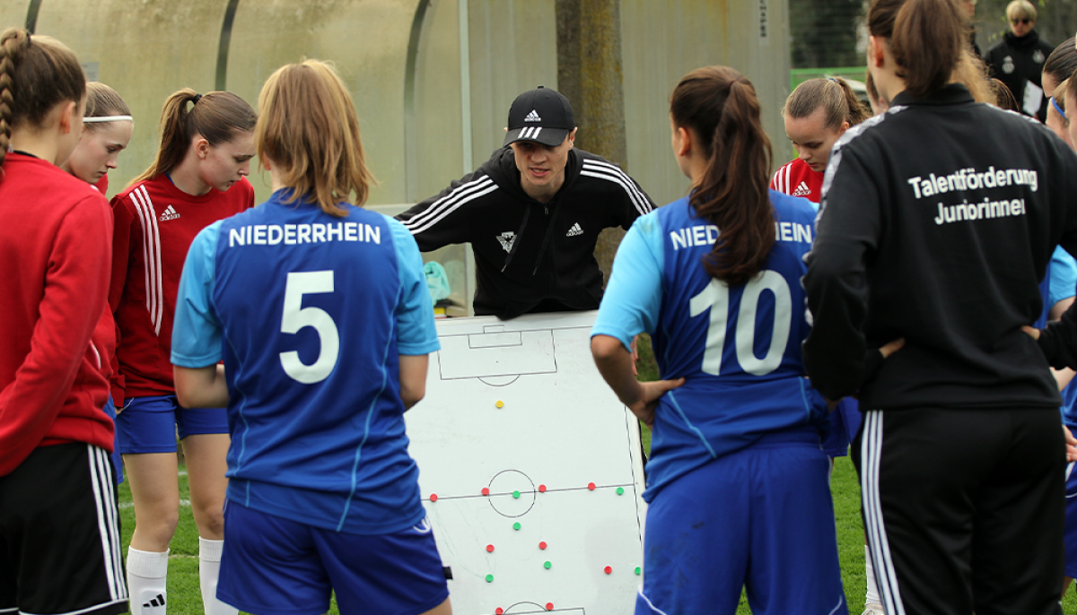 FVN-U 16-Juniorinnen mit ausgeglichener Zwischenbilanz beim DFB-Länderpokal in der Sportschule Wedau