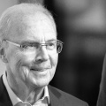 In Erinnerung an den "Kaiser": Gedenkminute für Franz Beckenbauer