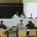 Kult-Trainer Peter Neururer hat die erste Runde im ARAG Niederrheinpokal 2024/2025 ausgelost