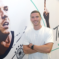 Stiftung von Nationalspieler Robin Gosens für Jugendliche in Berlin gestartet