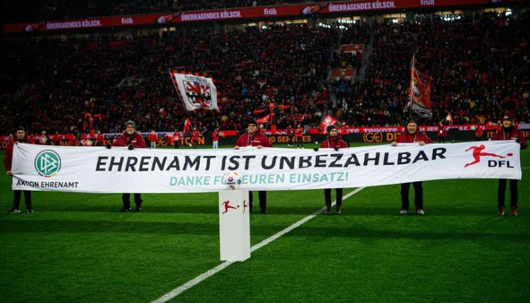 Bayer 04-Ehrenamtspreis 2025: Jetzt bewerben - es geht um insgesamt 15.000 Euro  
