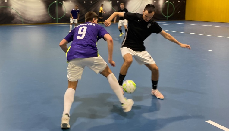 Futsalicious Essen belegen Rang drei beim Futsal 3-Länder-Pokal in der Sportschule Wedau