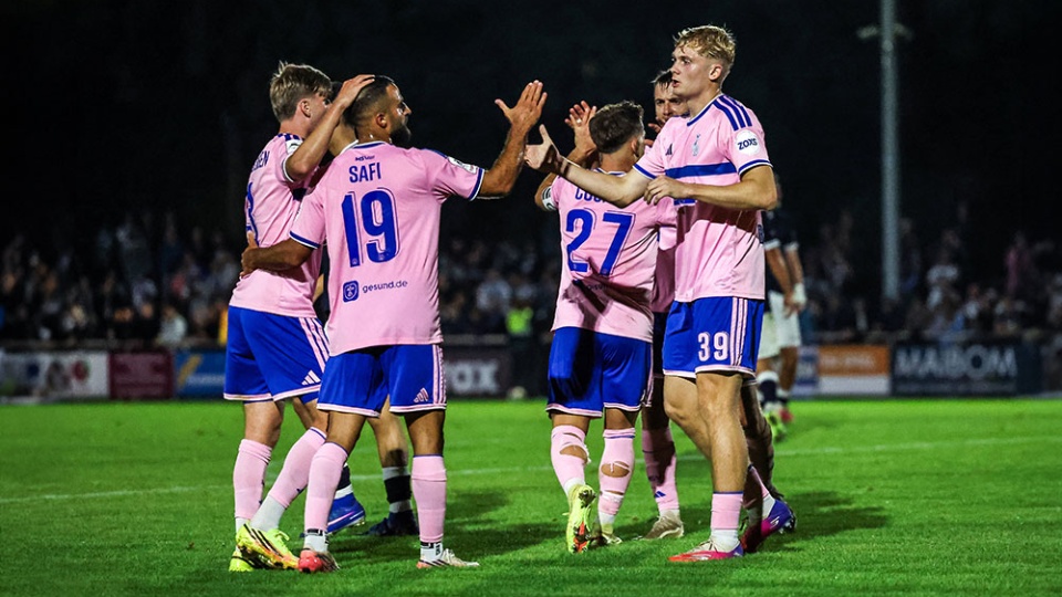 Dreimal Spiel gedreht: Knappe Siege für Favoriten aus Duisburg, Bocholt und St. Tönis im Achtelfinale