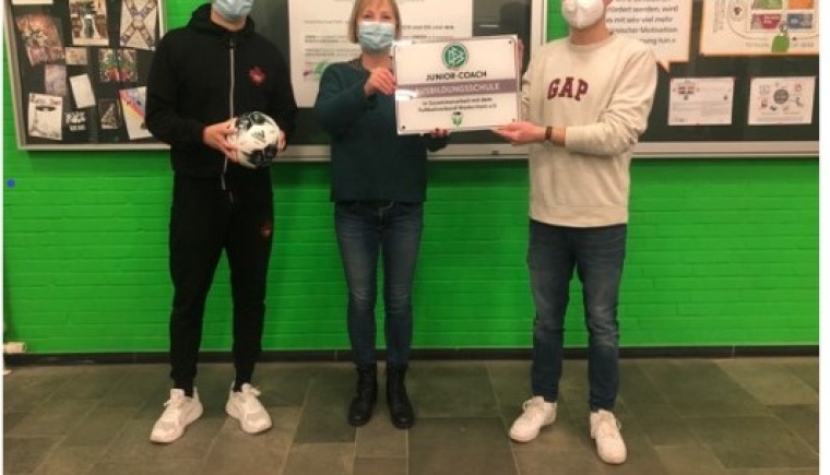 Der DFB zertifiziert die Gesamtschule Norf als DFB-Junior-Coach Ausbildungsschule