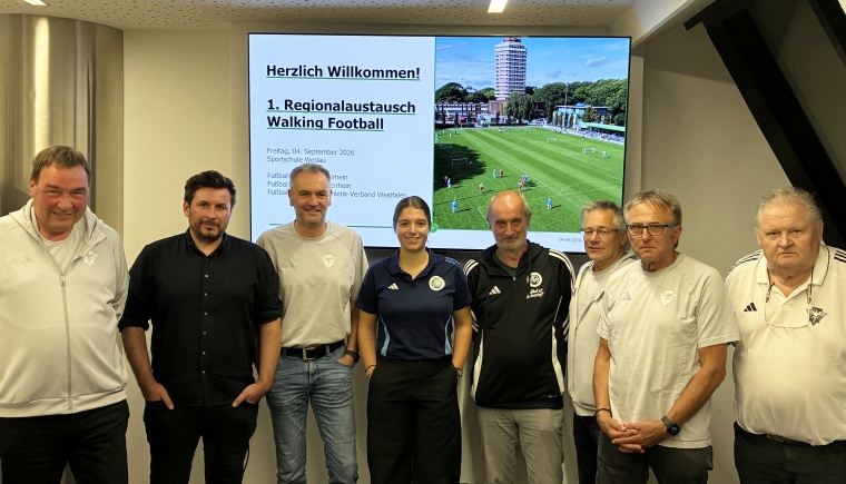Mittelrhein, Westfalen, Niederrhein: Erster Regional-Austausch zum Walking Football in Duisburg