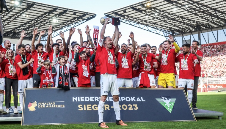 Den Niederrheinpokal des Fußballverbandes Niederrhein konnte Traditionsverein Rot-Weiss Essen bereits zehnmal gewinnen.