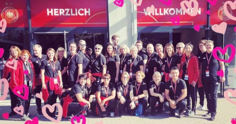 Unsere fleißigen Volunteers beim Länderspiel der deutschen Frauen-Nationalmannschaft gegen Österreich in Essen im Oktober 2018. (Foto: FVN)