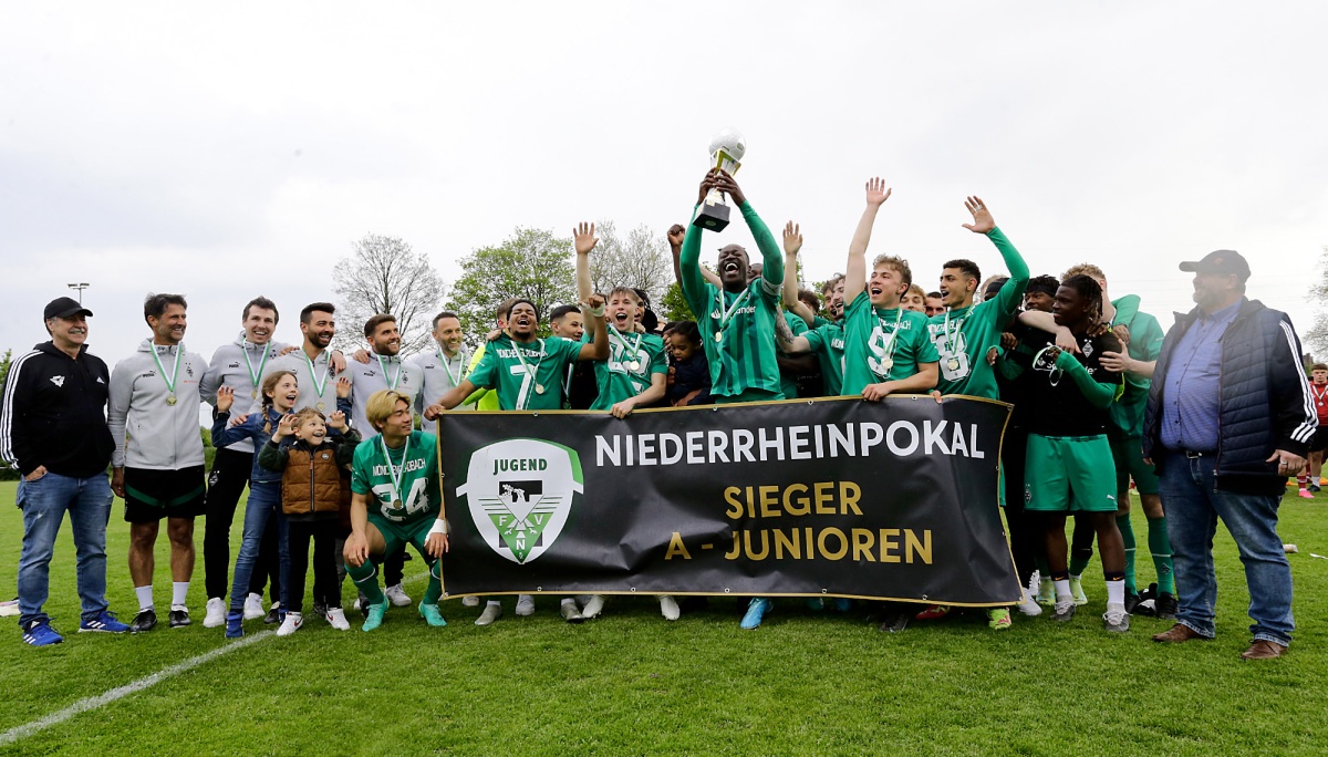 Vor 1.000 Fans! Borussia Mönchengladbach gewinnt Niederrheinpokal der A-Junioren 2023