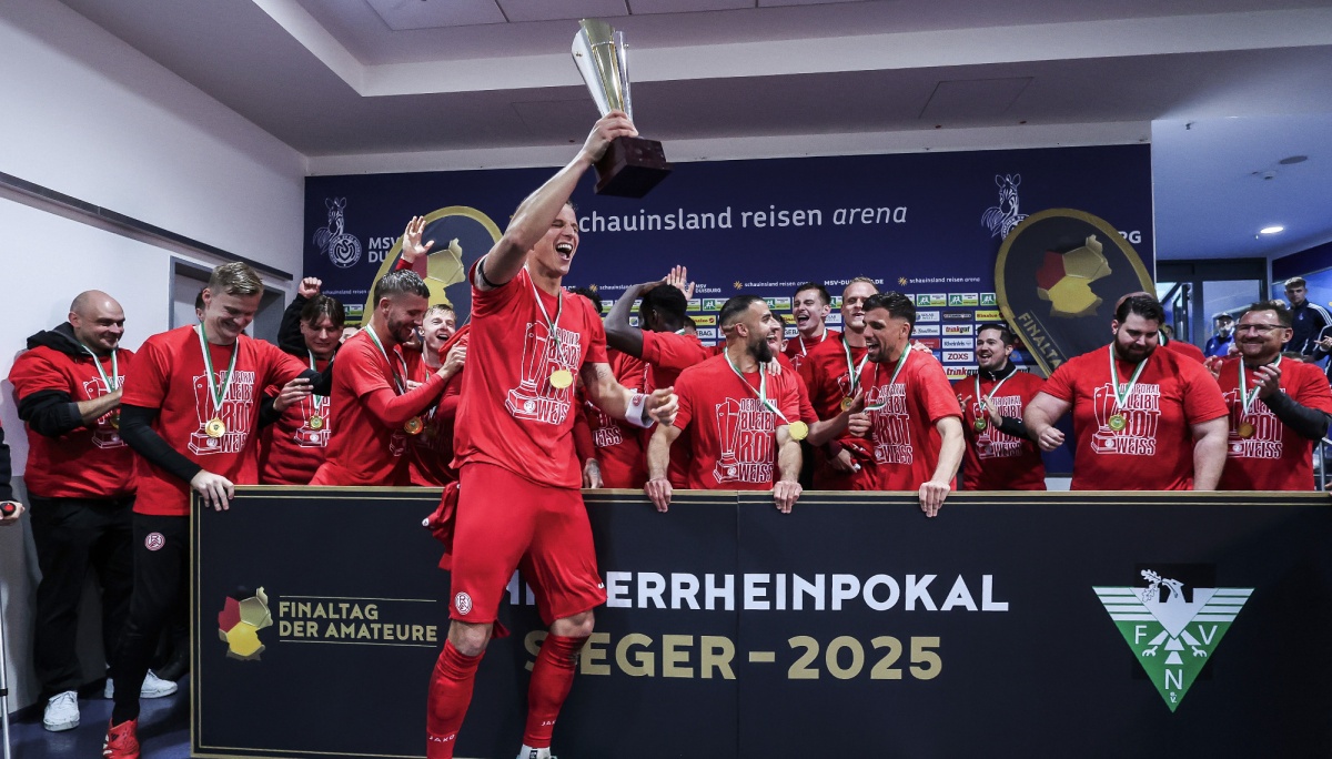 Rekordsieger Rot-Weiss Essen macht vor Rekordkulisse das Dutzend voll
