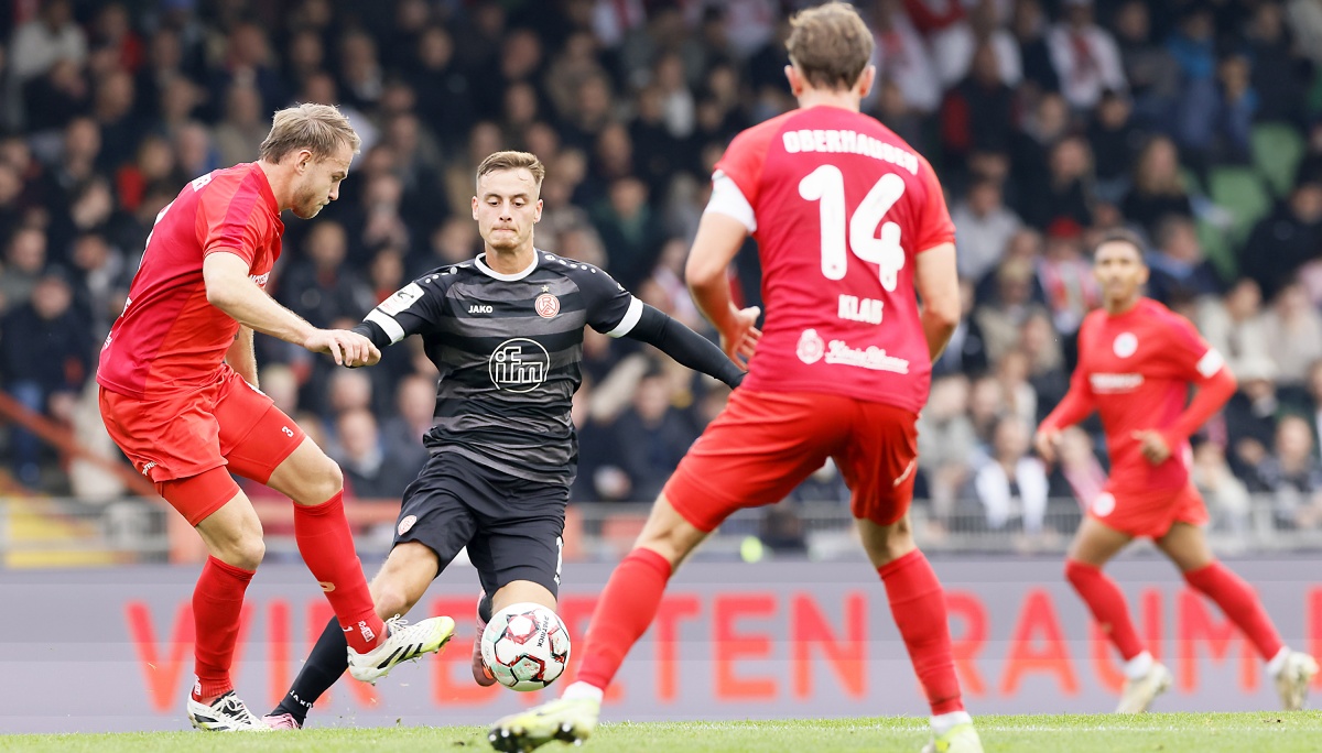 Vor 10.000 Fans: RWO bezwingt RWE 3:2 und steht im Niederrheinpokal-Achtelfinale