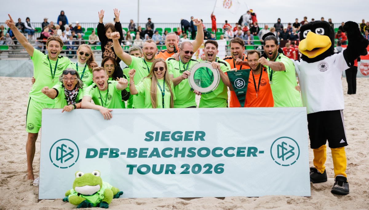 Volleypass FC aus Düsseldorf triumphiert bei der DFB-Beachsoccer-Tour Volleypass FC aus Düsseldorf triumphiert bei der DFB-Beachsoccer-Tour