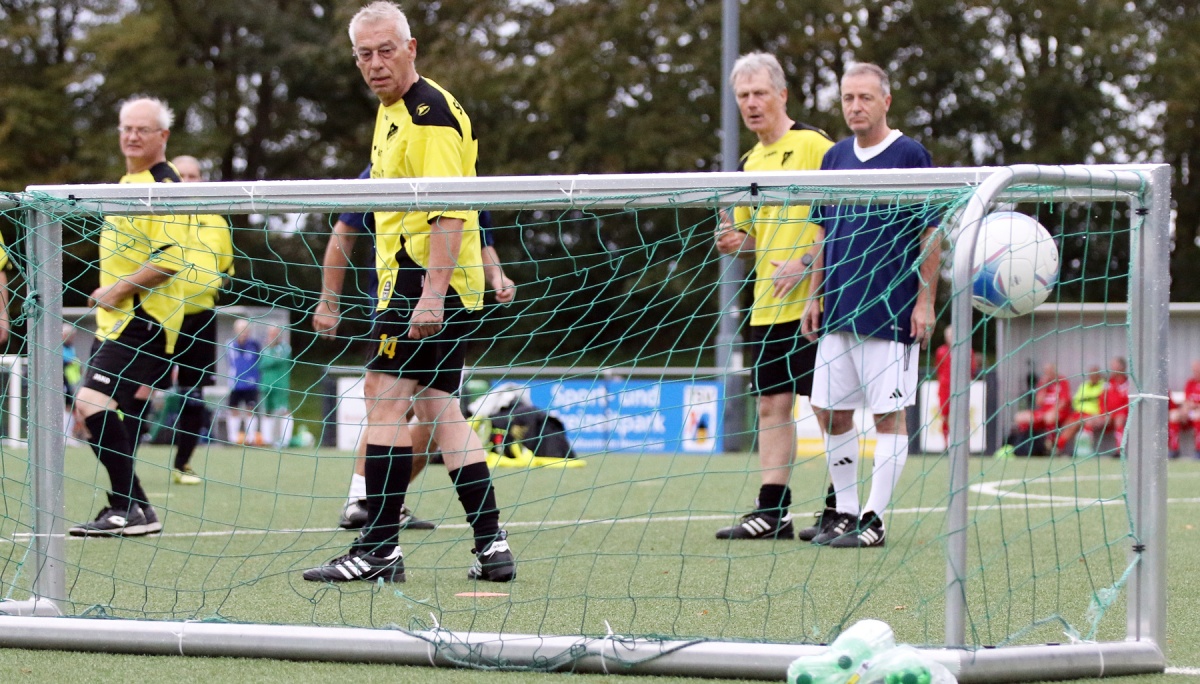 Rennen verboten: 1. FVN-Walking Football-Turnier steigt am Samstag, 13. September, in der Sportschule Wedau Rennen verboten: 1. FVN-Walking Football-Turnier steigt am Samstag, 13. September, in der Sportschule Wedau