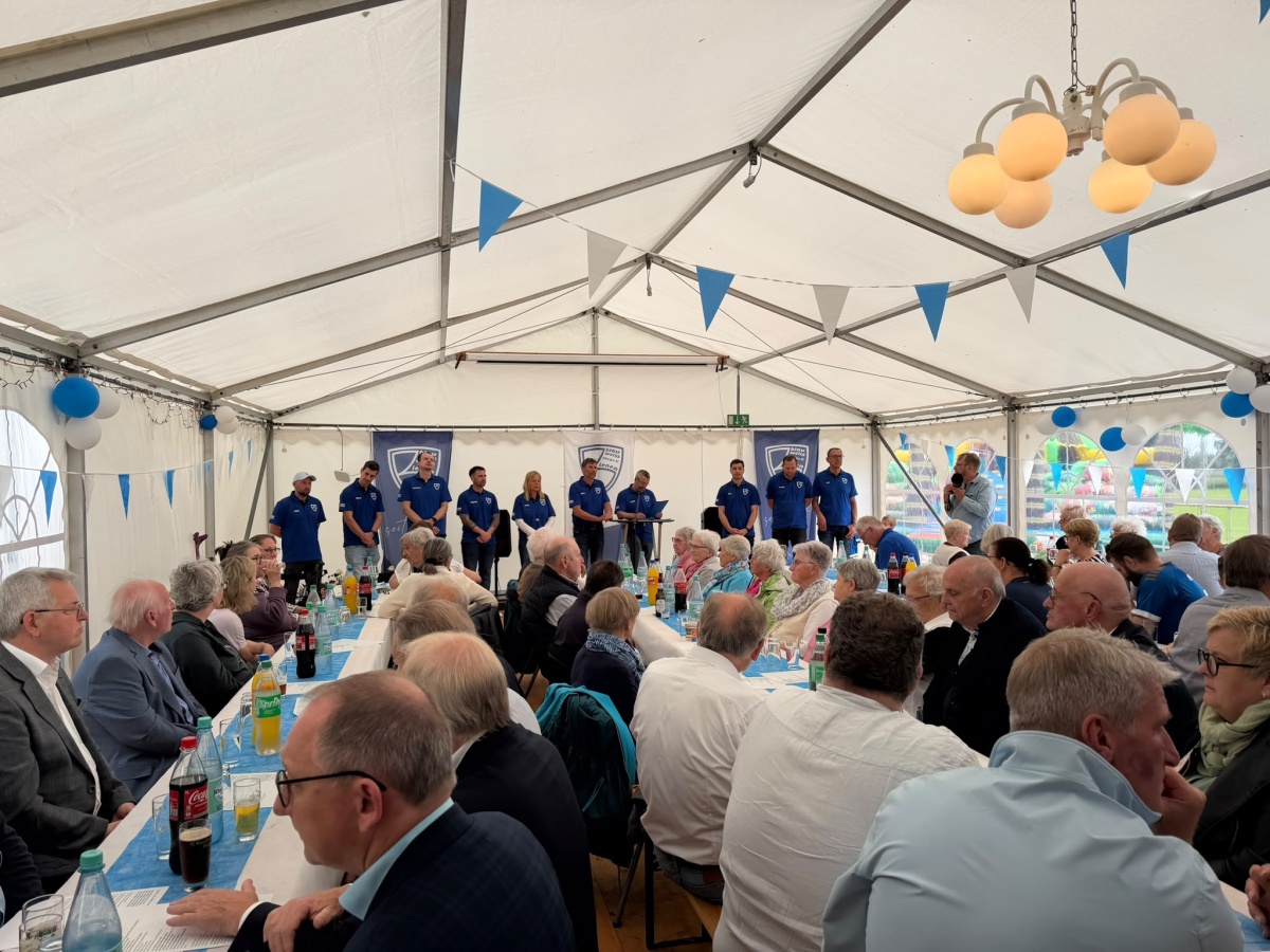80 Jahre Blau-Weiß Bienen – Acht Jahrzehnte Fußball, Gemeinschaft und Dorfleben