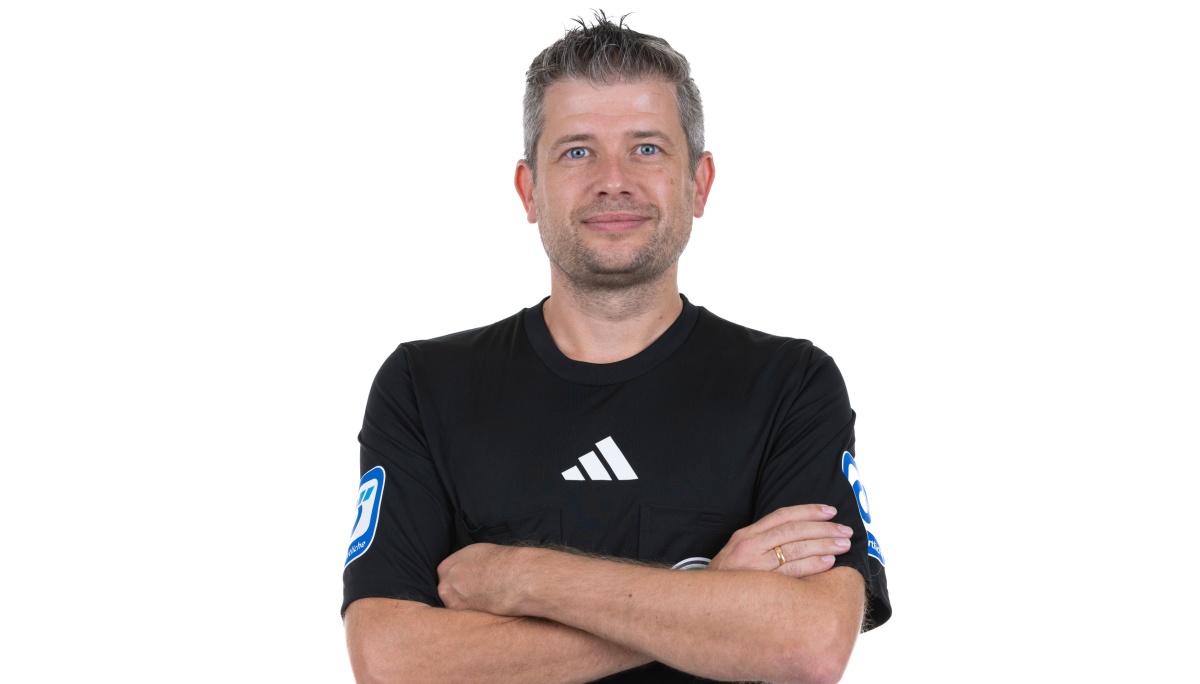 Markus Schüller nun bei 200 Einsätzen als Schiedsrichter-Assistent in der Bundesliga Markus Schüller nun bei 200 Einsätzen als Schiedsrichter-Assistent in der Bundesliga