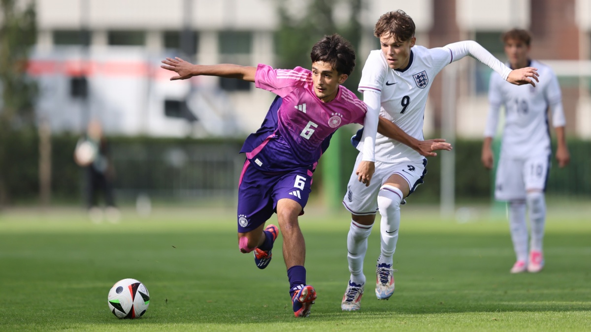 4-Nationen-Turnier in der Sportschule Wedau: Nur Englands U 17 am Ende zu stark für DFB-Junioren