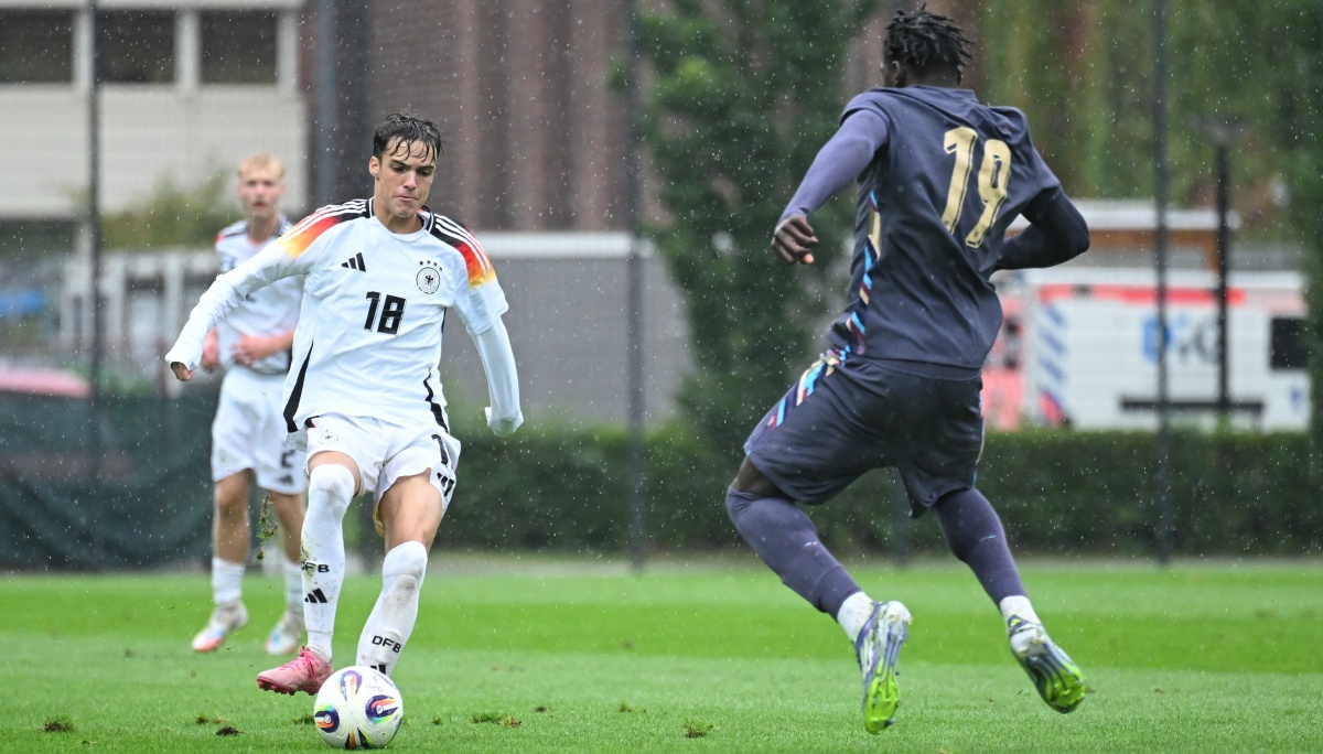 Nach wahrer Tor-Flut: Deutsches U 17-Team unterliegt England in der Sportschule Wedau 5:7