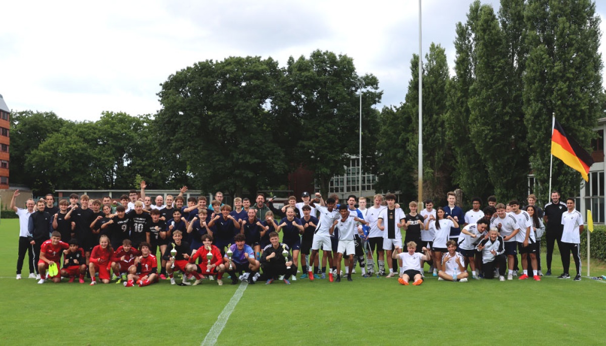 Projekt mit Zukunft: Niederrhein-FSJler rufen FVN-Junior-Coach-Cup ins Leben