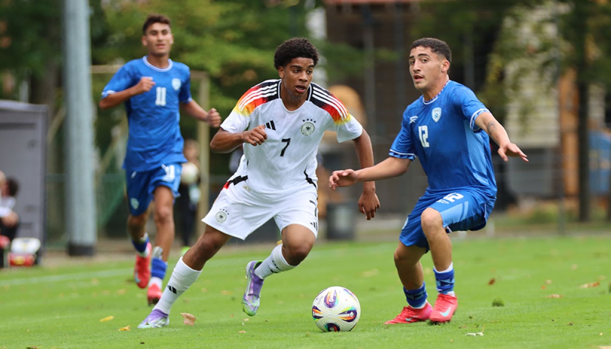 Vier-Nationen-Turnier in der Sportschule Wedau: DFB-U 17-Junioren starten mit Unentschieden gegen Israel