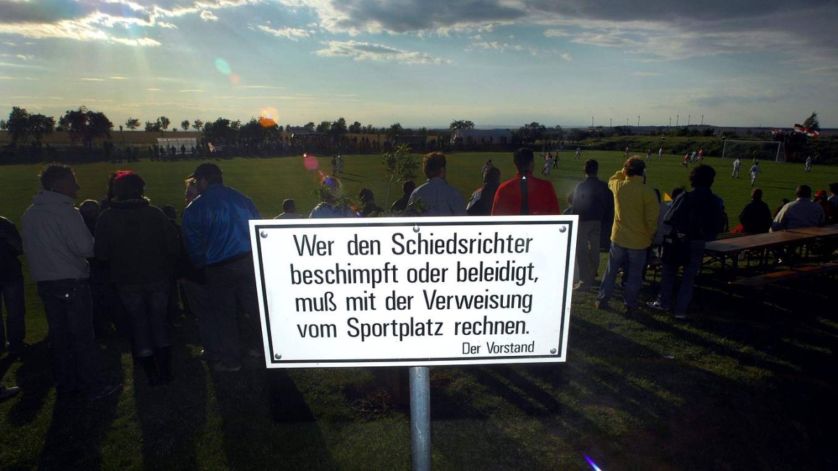 DFB: Maßnahmenpaket gegen Gewalt im Amateurfußball
