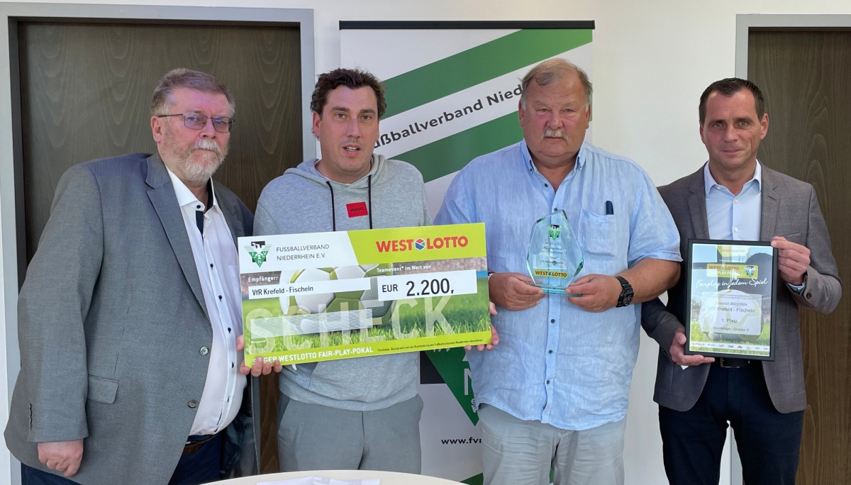 Fair geht vor: VfR Krefeld-Fischeln nimmt Westlotto-Fair-Play-Pokal 2023/2024 entgegen