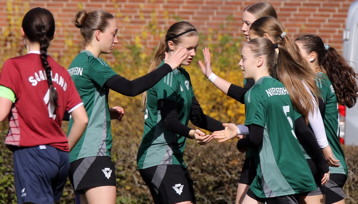 Ohne Gegentor beim Länderpokal: FVN-U 16-Juniorinnen verpassen Medaille haarscharf