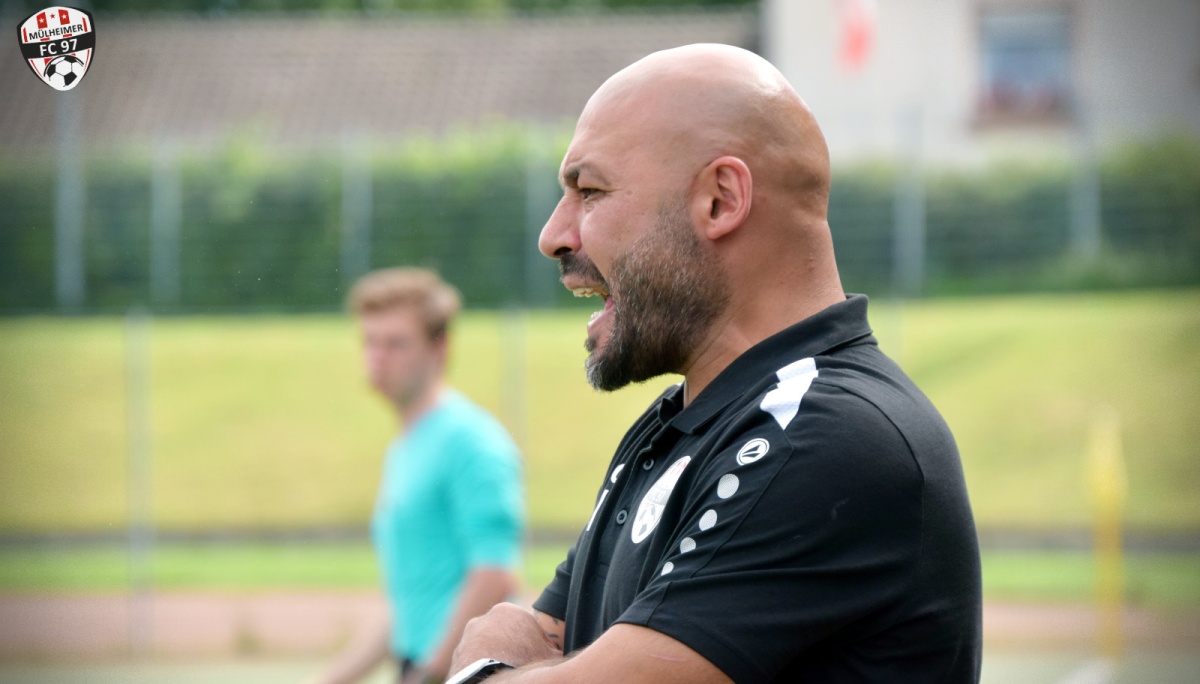 Trainer Ahmet Inal vom Oberliga-Aufsteiger Mülheimer FC 97: 