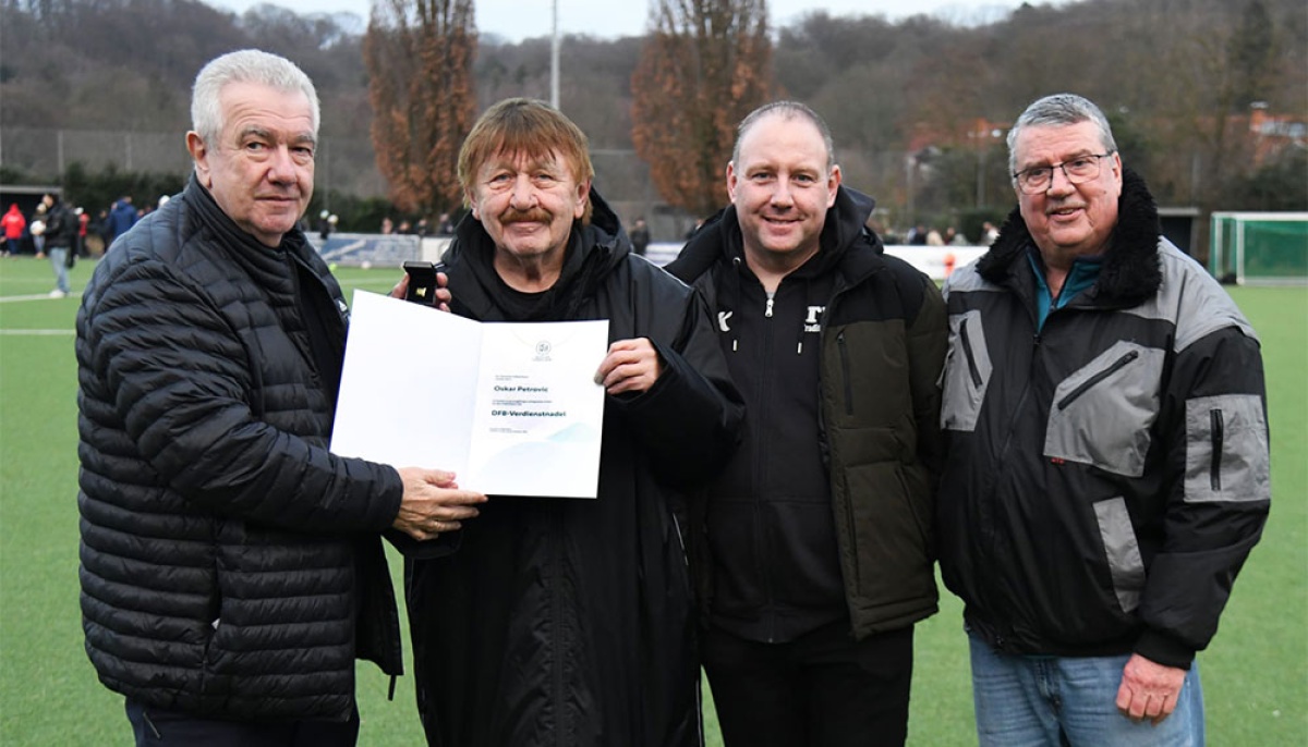 60 Jahre Vereinszugehörigkeit beim TuS Gerresheim: Oskar Petrovic bekommt DFB-Verdienstnadel verliehen