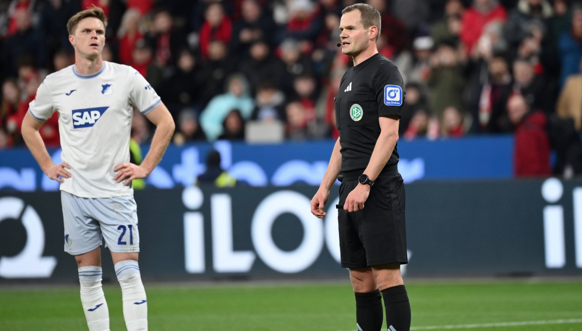 Niederrhein-Schiri Robin Braun schreibt ein Stück Bundesliga-Geschichte