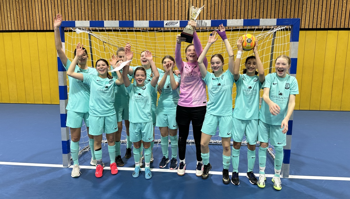 SV Lohausen und VfR Warbeyen jubeln bei der FVN-Futsal-Meisterschaft der Juniorinnen