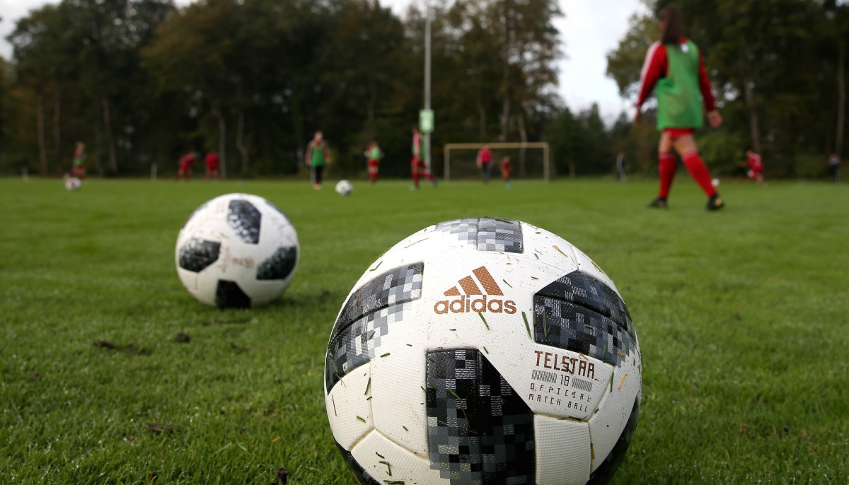 NRW-Landesregierung erlaubt ab sofort kontaktlosen Fußball auf Sportanlagen