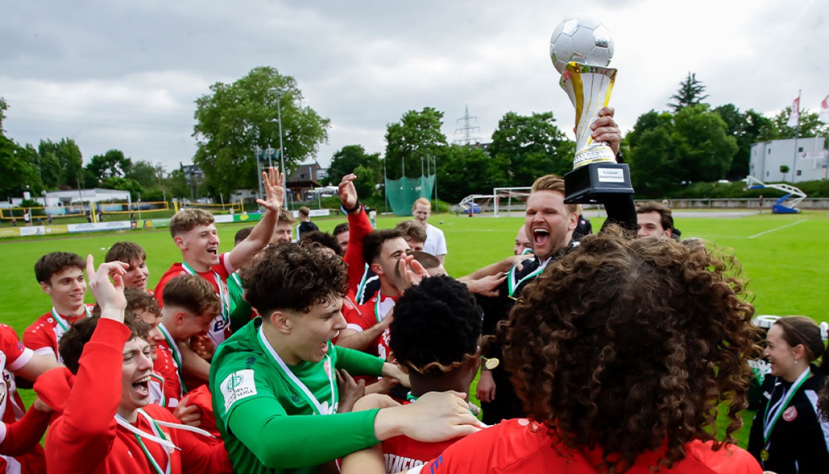 Aus 0:2 mach 3:2: Rot-Weiss Essen holt den Niederrheinpokal der A-Junioren 2024