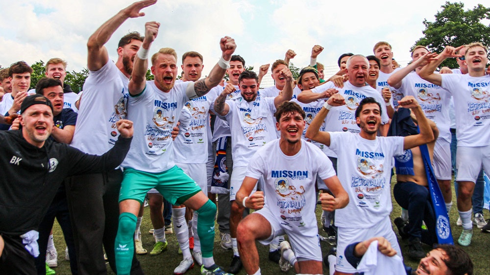 Meister erfüllt "Mission": SSVg Velbert schafft direkten Wiederaufstieg in die Regionalliga West