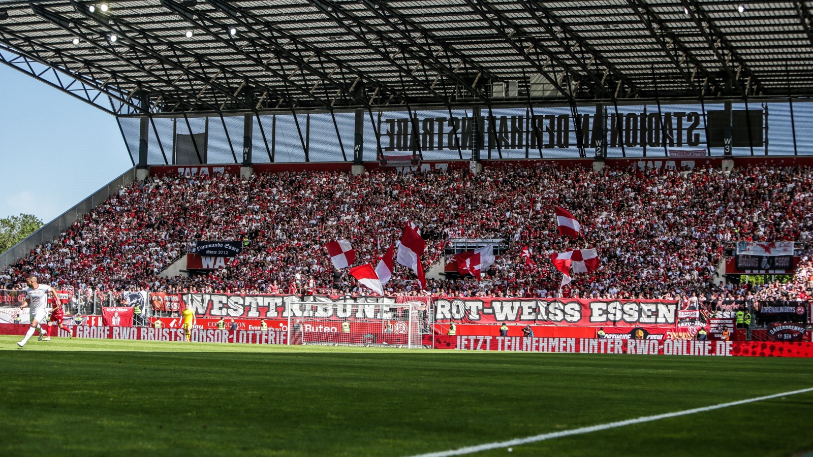 Schon beim 2:0 gegen Rot-Weiß Oberhausen im Niederrheinpokal-Finale 2023 war das Stadion an der Hafenstraße in Essen ausverkauft.