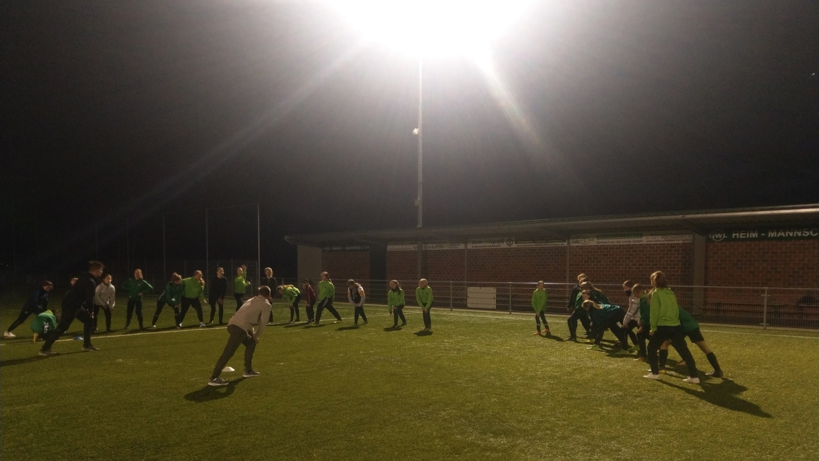 Vereine in der Energiekrise: Ergebnisse der Umfrage im Amateurfußball-Barometer