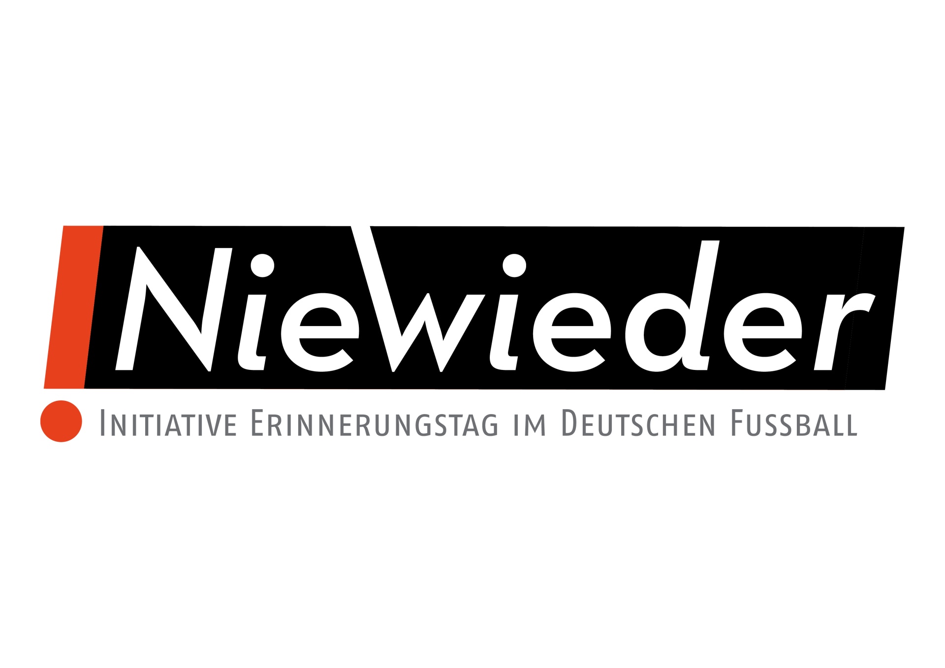 [{"clang_id":1,"value":"Logo \"Niewieder\" mit rotem und schwarzem Balken. Darunter: \"Initiative Erinnerungstag im Deutschen Fußball\". Zwei rote Punkte flankieren den Text."}]