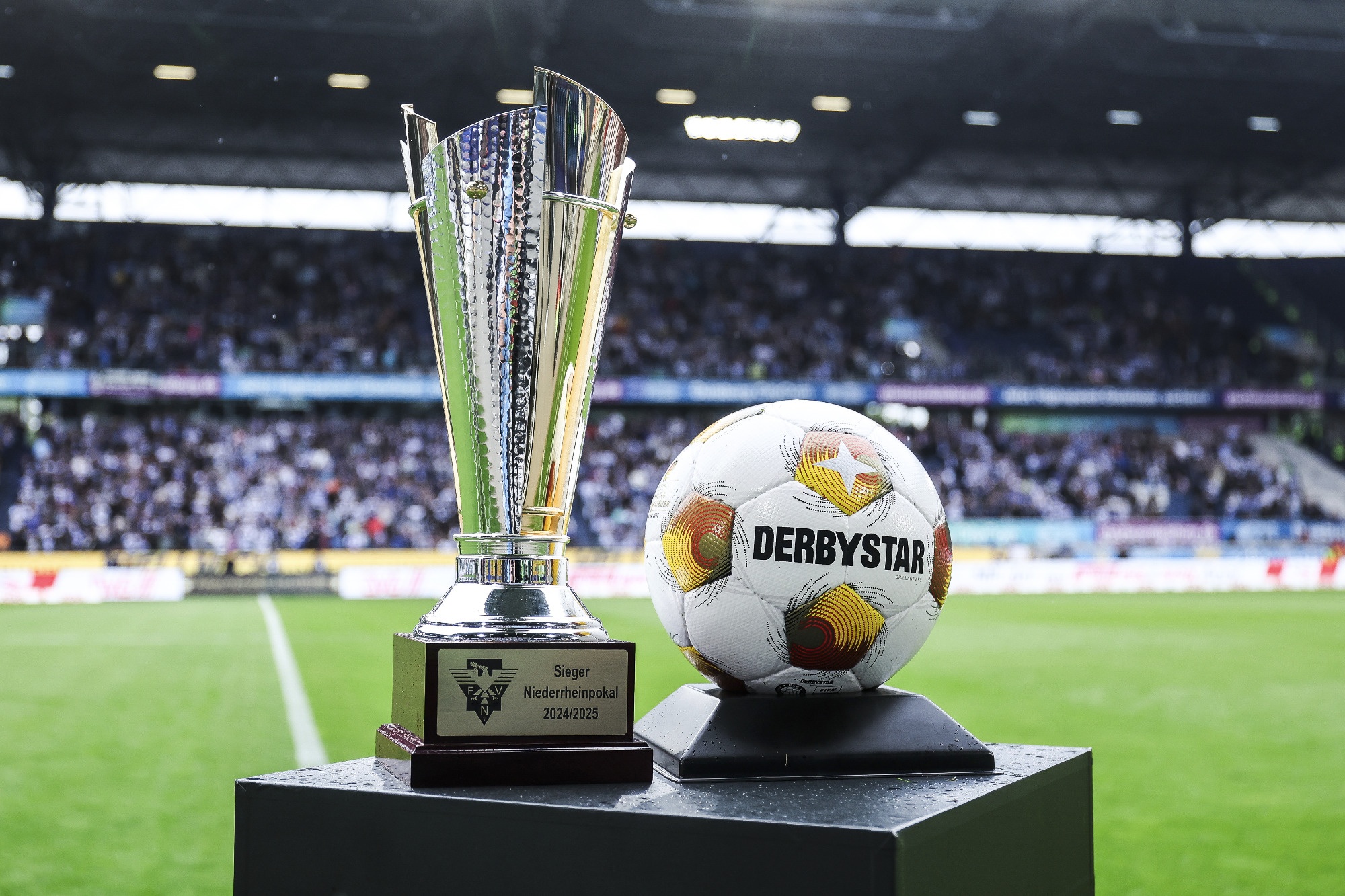 Den Niederrheinpokal des Fußballverbandes Niederrhein konnte Traditionsverein Rot-Weiss Essen bereits zwölfmal gewinnen.